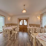 Goralowe & Chalet *